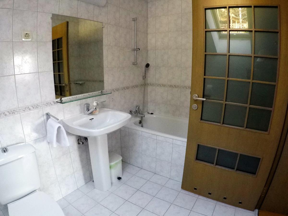Karami Mountainhouse Bed & Breakfast Trzic Luaran gambar