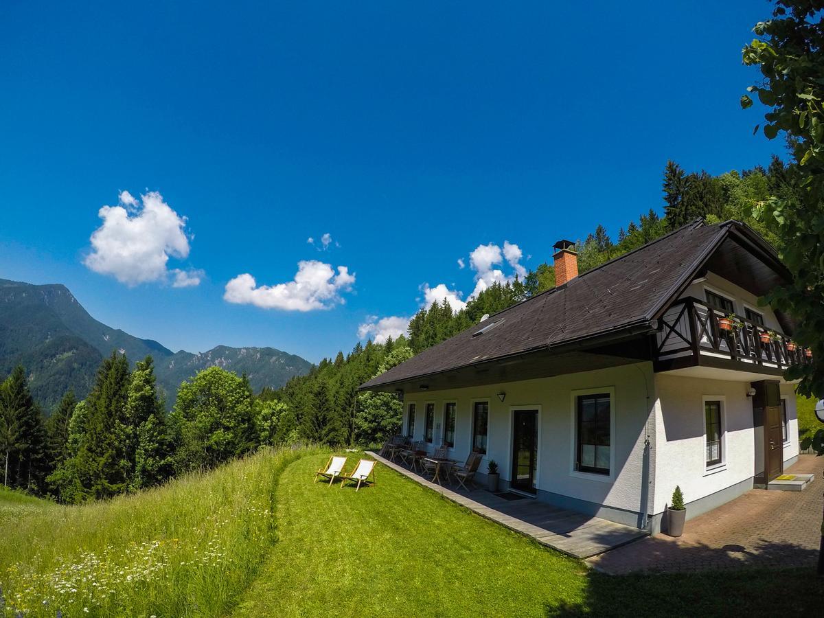 Karami Mountainhouse Bed & Breakfast Trzic Luaran gambar